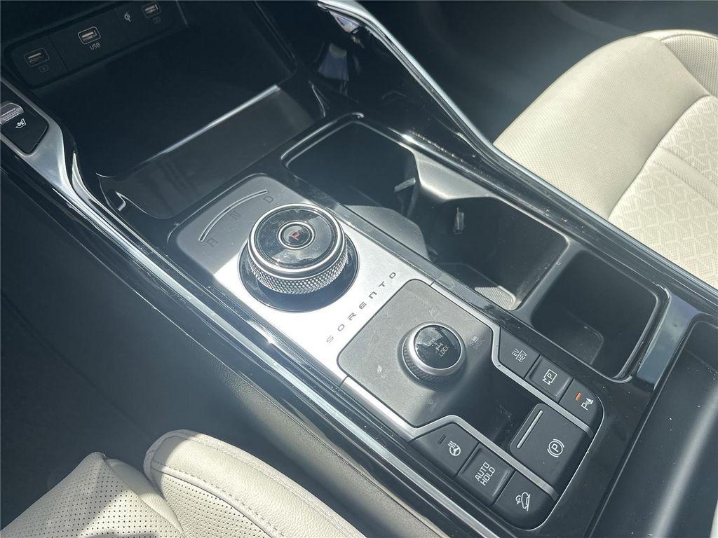 used 2023 Kia Sorento Plug-In Hybrid car, priced at $36,595