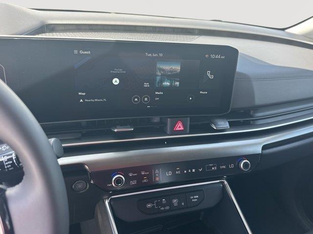 new 2025 Kia Carnival car, priced at $53,530