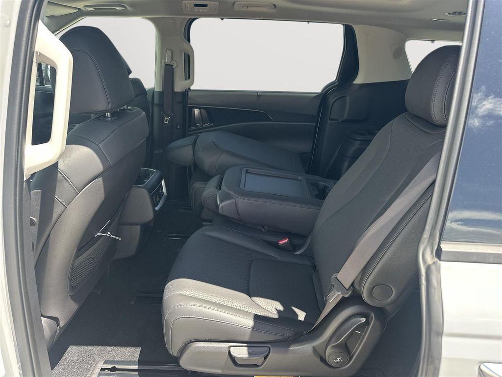 new 2025 Kia Carnival car, priced at $52,459