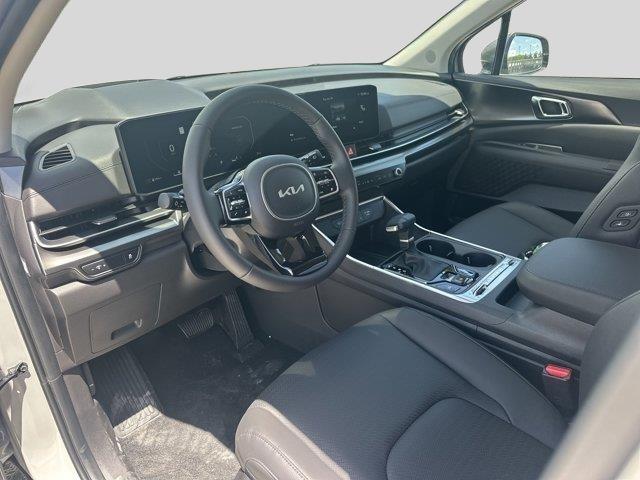 new 2025 Kia Carnival car, priced at $53,530
