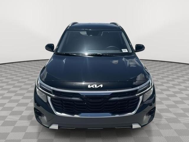 new 2025 Kia Seltos car, priced at $27,170