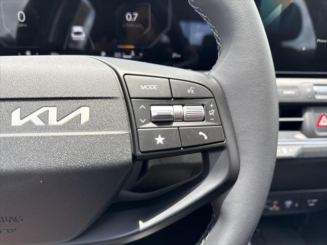 new 2025 Kia K4 car, priced at $25,765