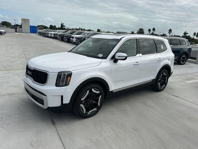 new 2025 Kia Telluride car, priced at $43,905