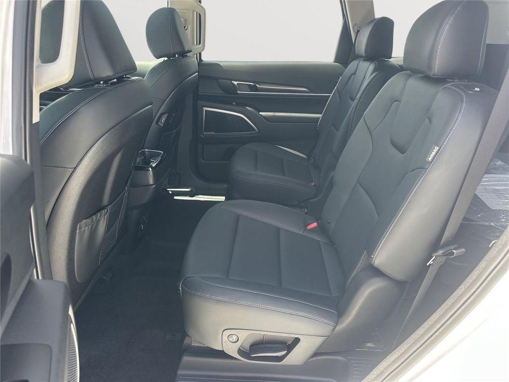 new 2025 Kia Telluride car, priced at $40,944