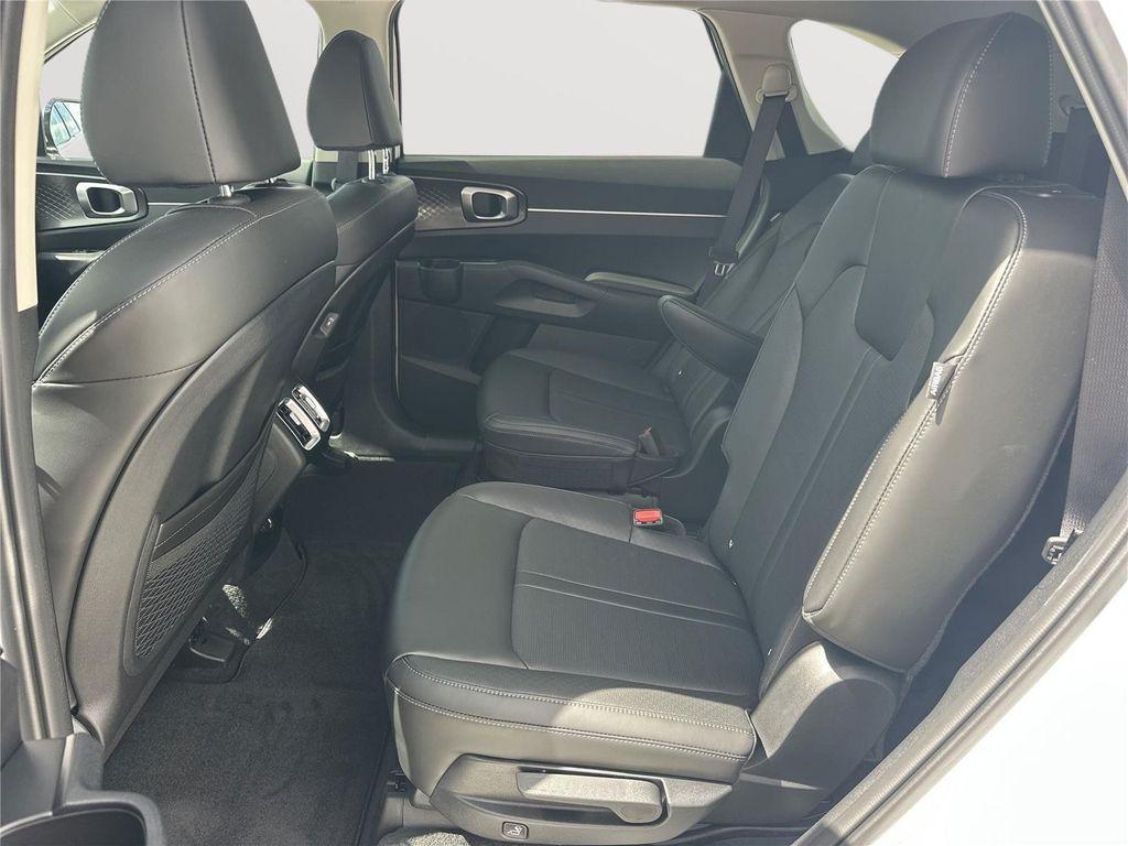 new 2025 Kia Sorento car, priced at $40,874