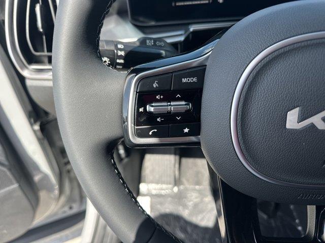 new 2025 Kia Sorento car, priced at $38,274
