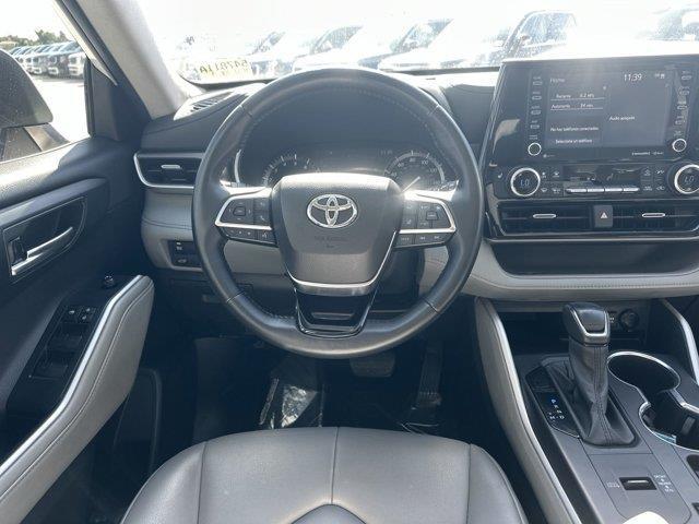 used 2021 Toyota Highlander car, priced at $28,687