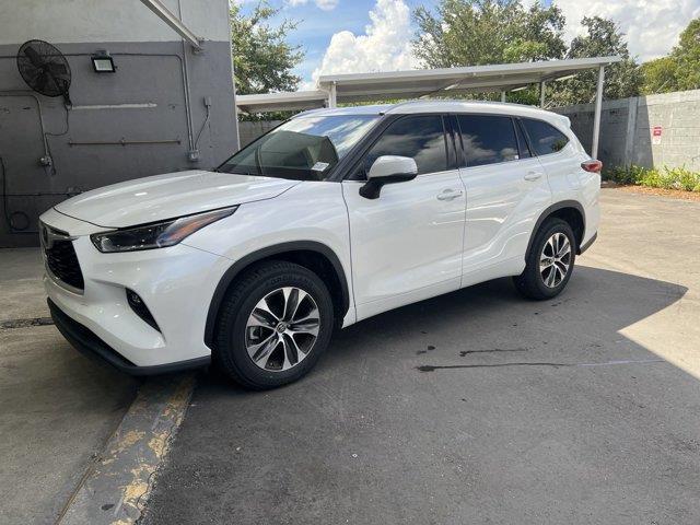 used 2021 Toyota Highlander car, priced at $30,017