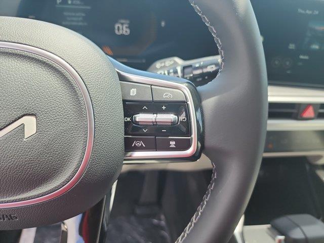 new 2025 Kia Sorento car, priced at $38,120