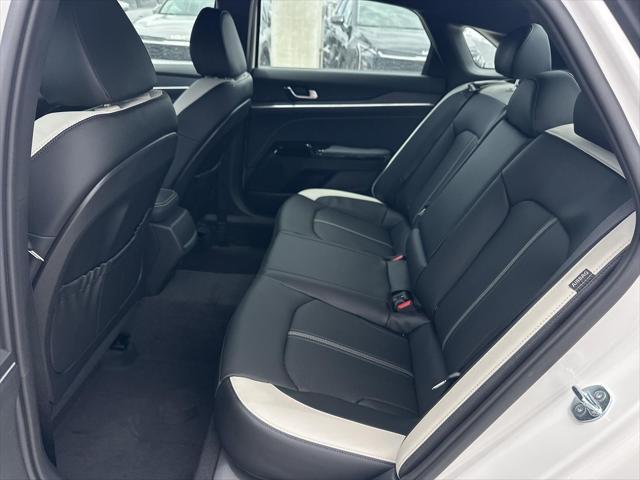new 2025 Kia K5 car, priced at $31,645