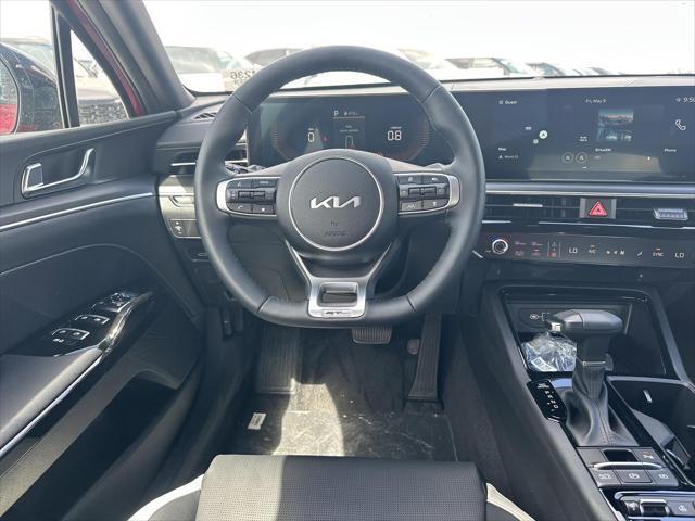 new 2025 Kia K5 car, priced at $31,012