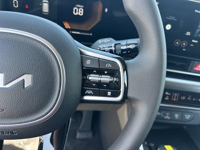 new 2025 Kia Carnival car, priced at $38,145