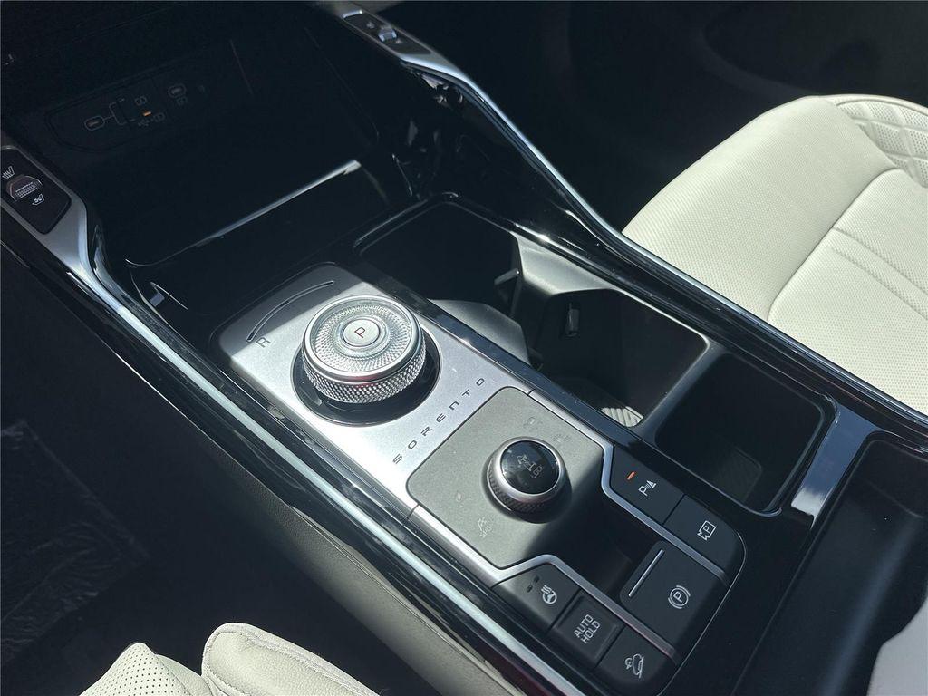 new 2025 Kia Sorento Hybrid car, priced at $48,600