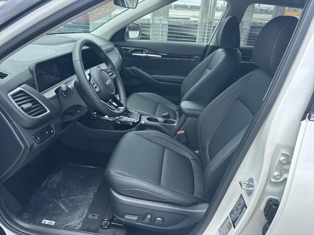 new 2025 Kia Seltos car, priced at $28,391