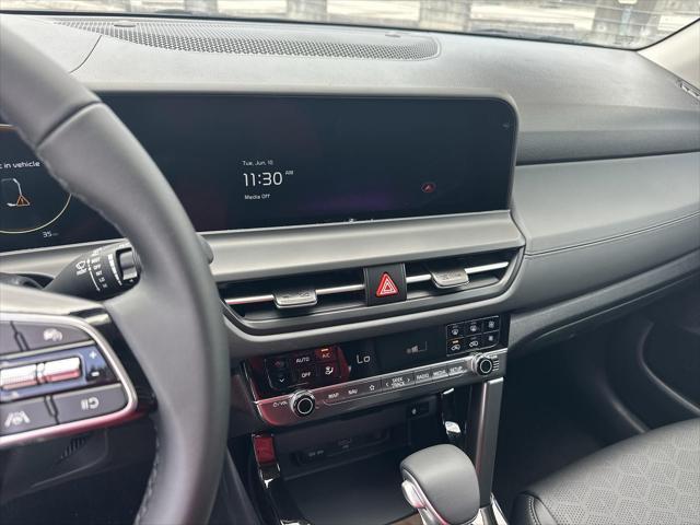 new 2025 Kia Seltos car, priced at $28,391