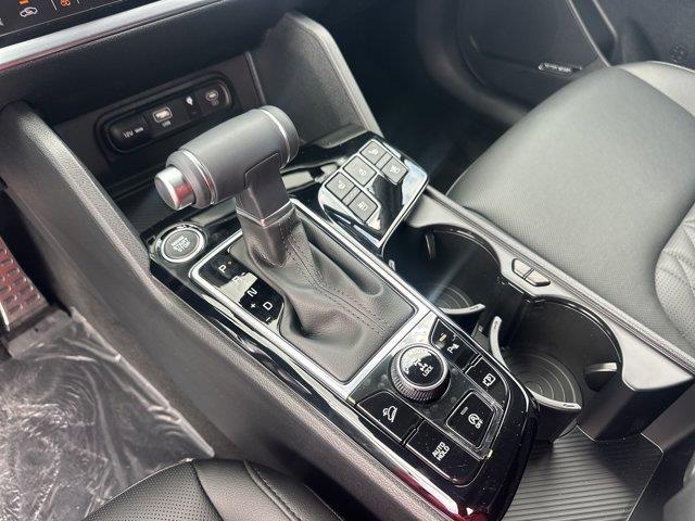new 2025 Kia Sportage car, priced at $39,587