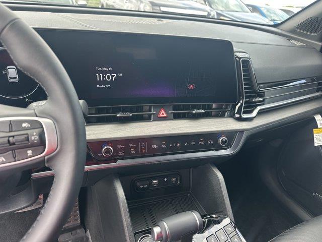 new 2025 Kia Sportage car, priced at $39,587