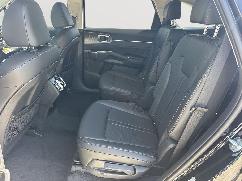 new 2025 Kia Sorento car, priced at $42,059