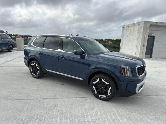 new 2025 Kia Telluride car, priced at $43,811