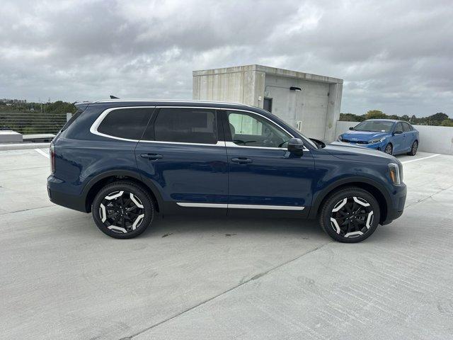 new 2025 Kia Telluride car, priced at $44,258