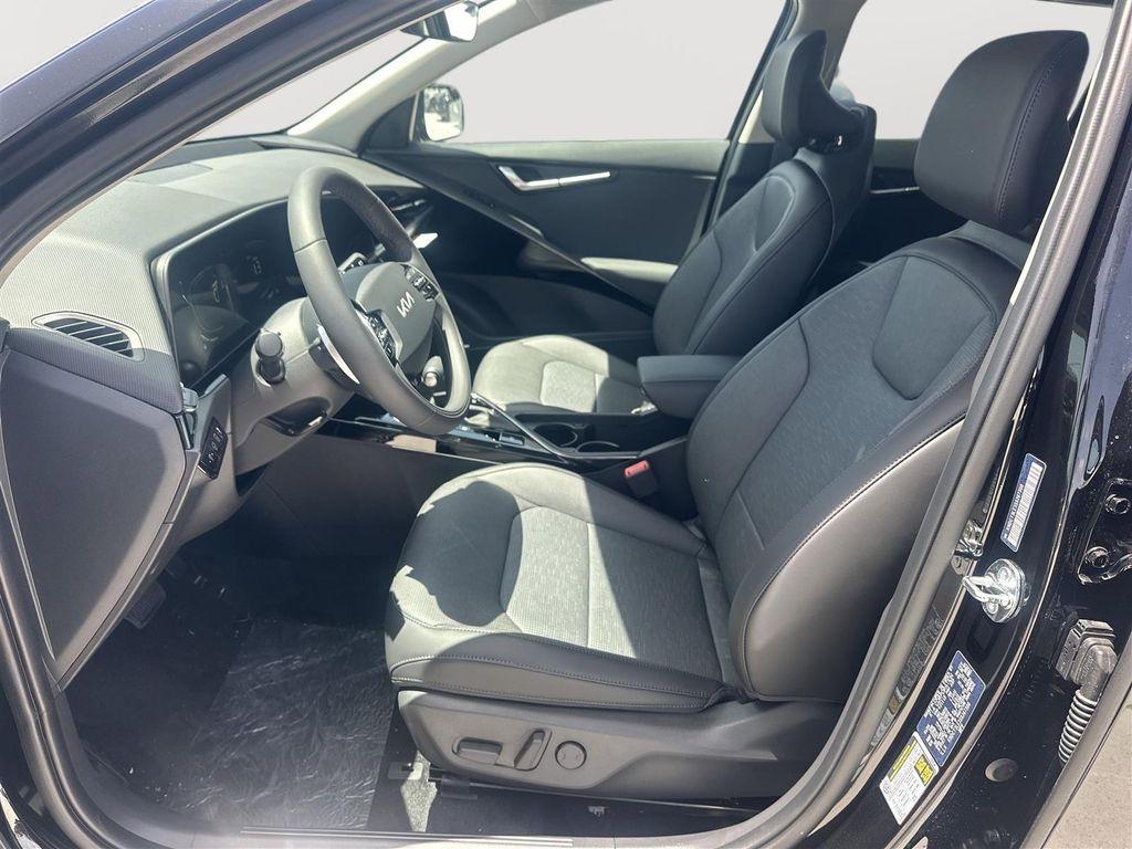 new 2025 Kia Niro car, priced at $32,297