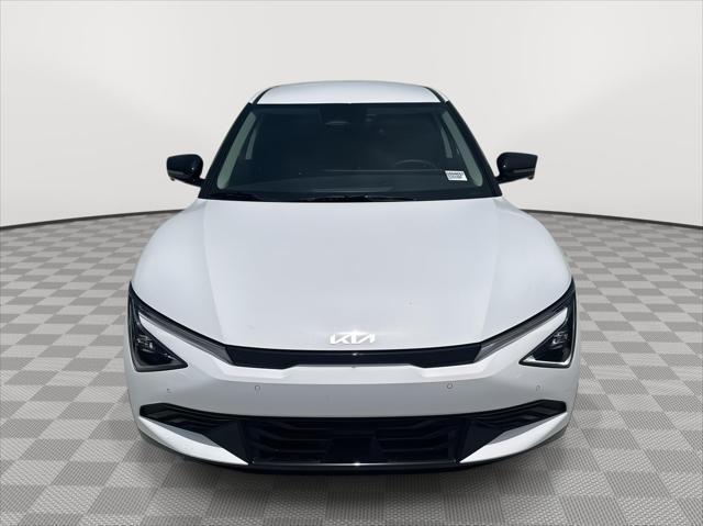 new 2025 Kia EV6 car, priced at $51,935