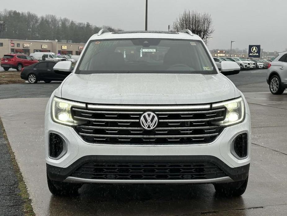 new 2024 Volkswagen Atlas car, priced at $47,930