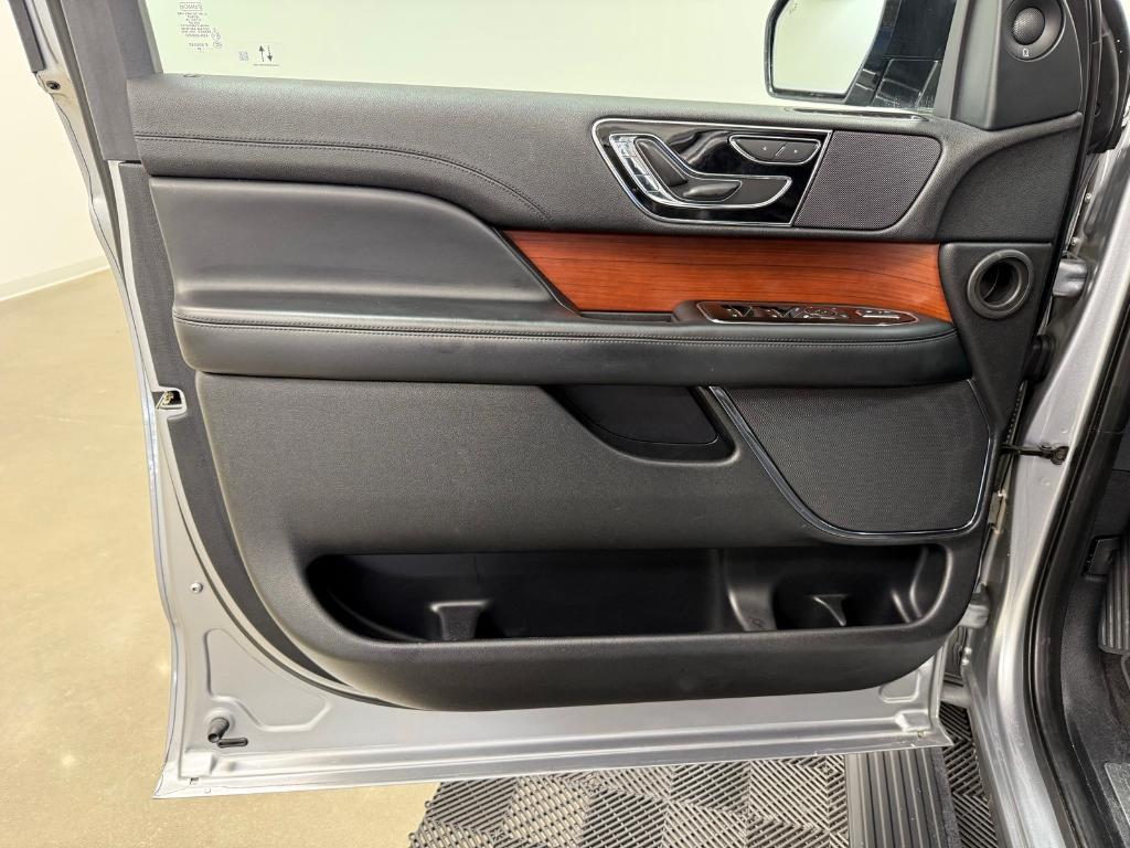 used 2020 Lincoln Navigator car, priced at $40,470
