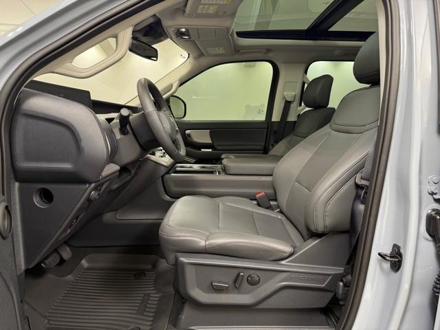 new 2025 Ford Expedition car, priced at $72,405