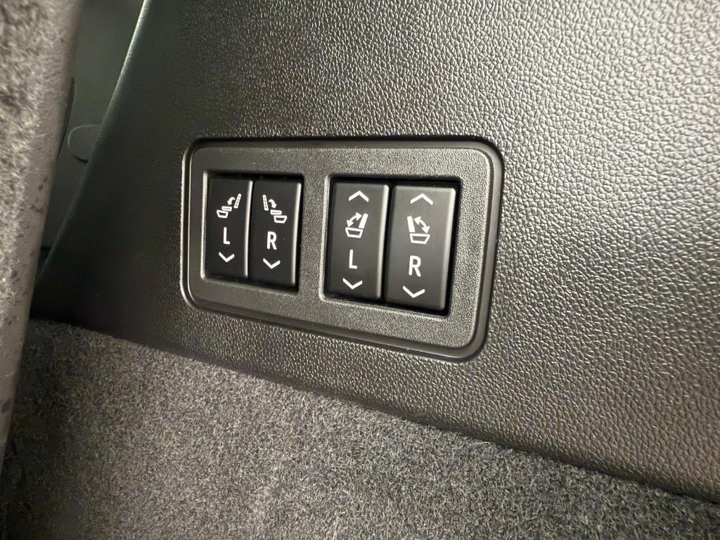 used 2024 Cadillac XT6 car, priced at $46,980