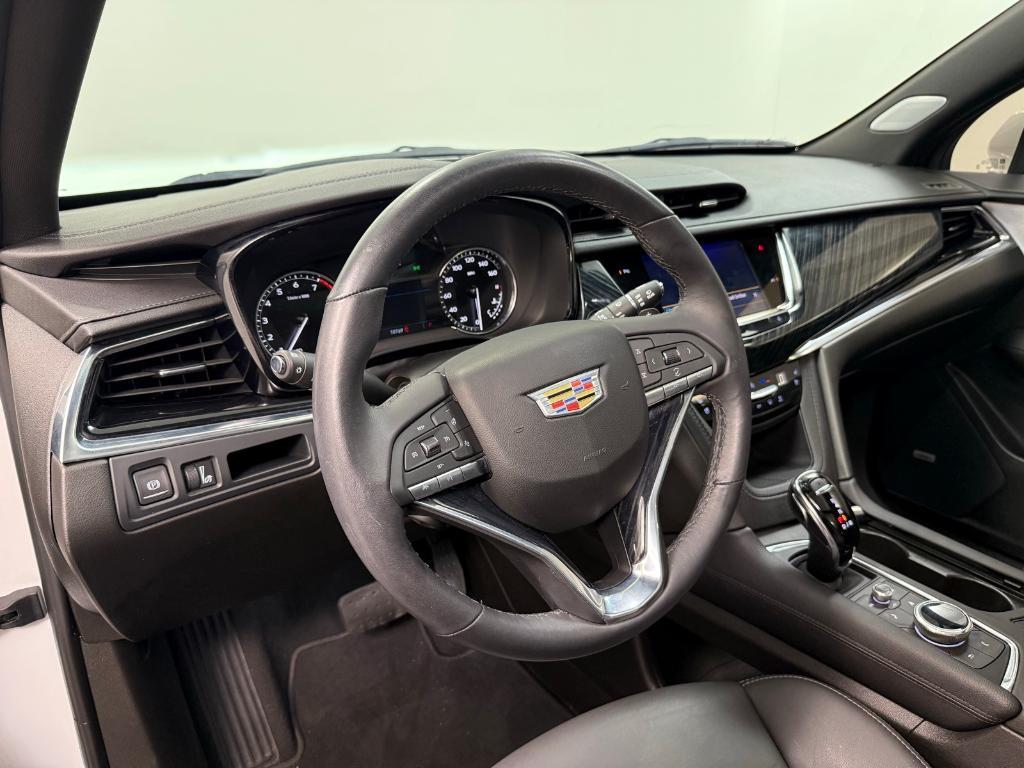 used 2024 Cadillac XT6 car, priced at $46,980