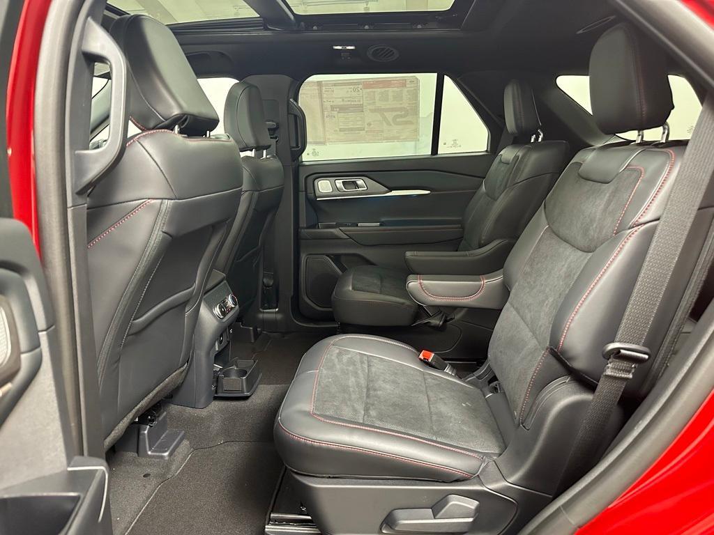 new 2025 Ford Explorer car, priced at $61,725