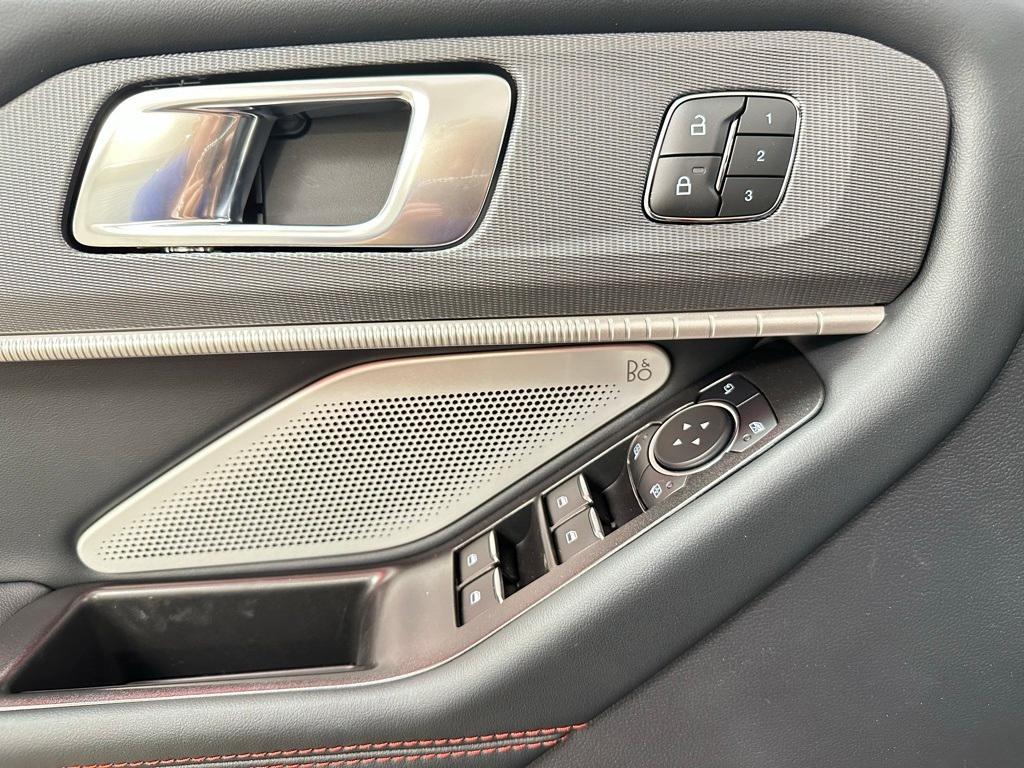 new 2025 Ford Explorer car, priced at $61,725
