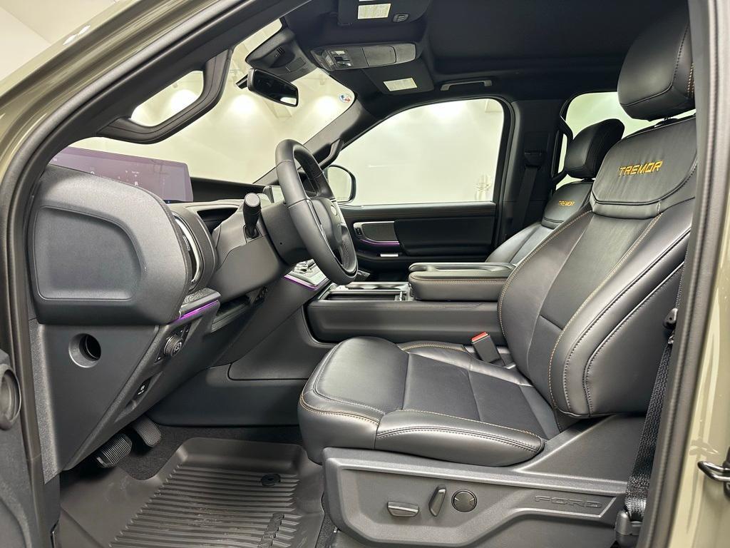 new 2025 Ford Expedition car, priced at $83,025