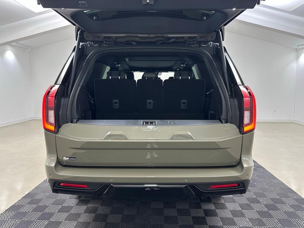new 2025 Ford Expedition car, priced at $83,025