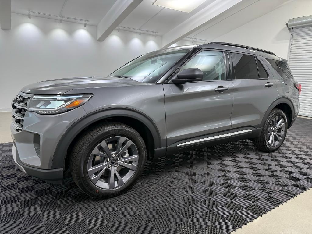 new 2025 Ford Explorer car, priced at $45,818