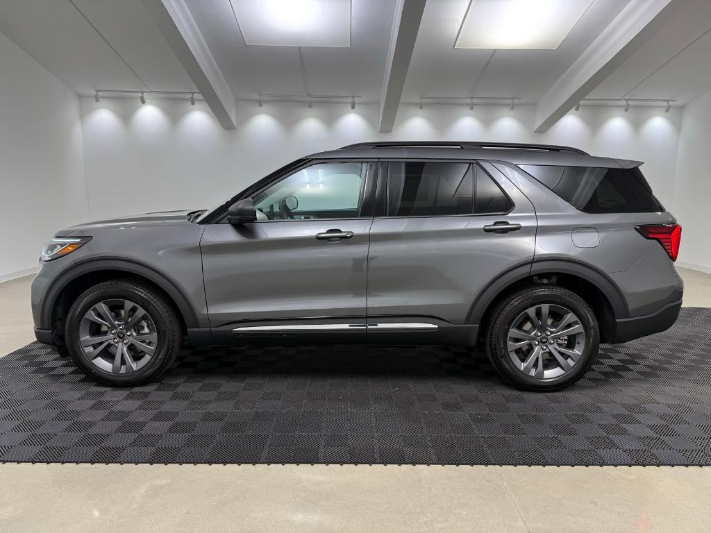 new 2025 Ford Explorer car, priced at $45,818