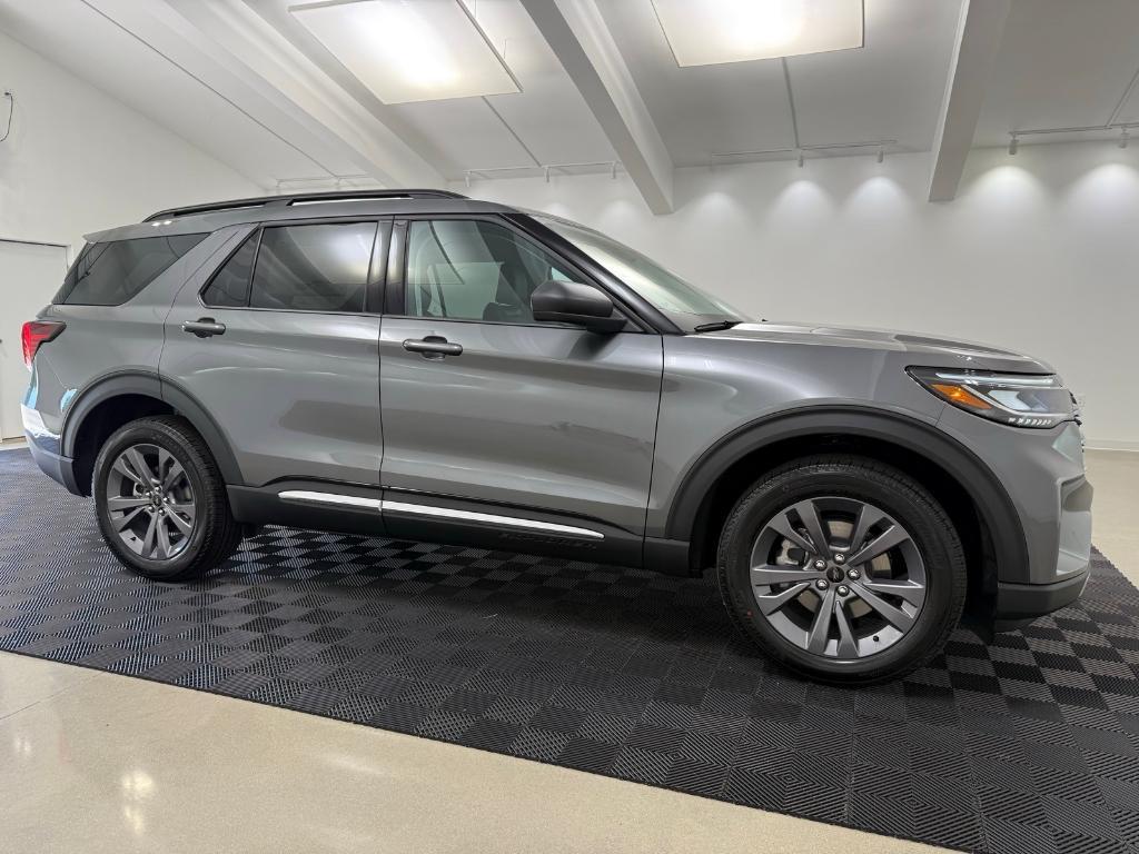 new 2025 Ford Explorer car, priced at $45,818