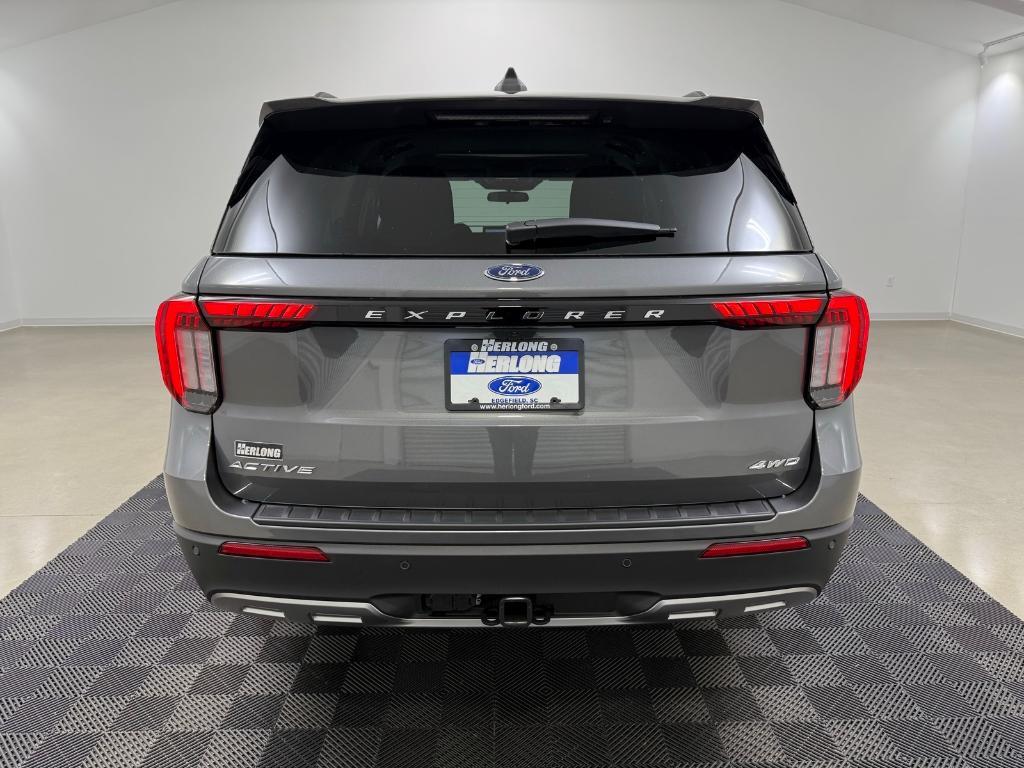 new 2025 Ford Explorer car, priced at $45,818