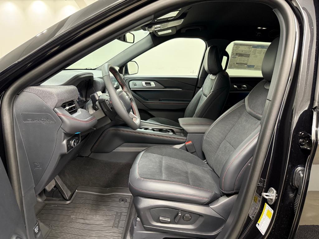 new 2025 Ford Explorer car, priced at $53,416