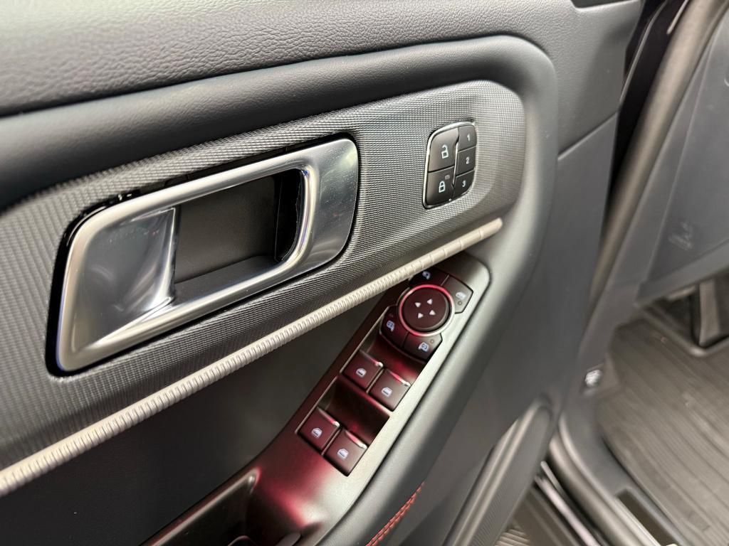 new 2025 Ford Explorer car, priced at $53,416