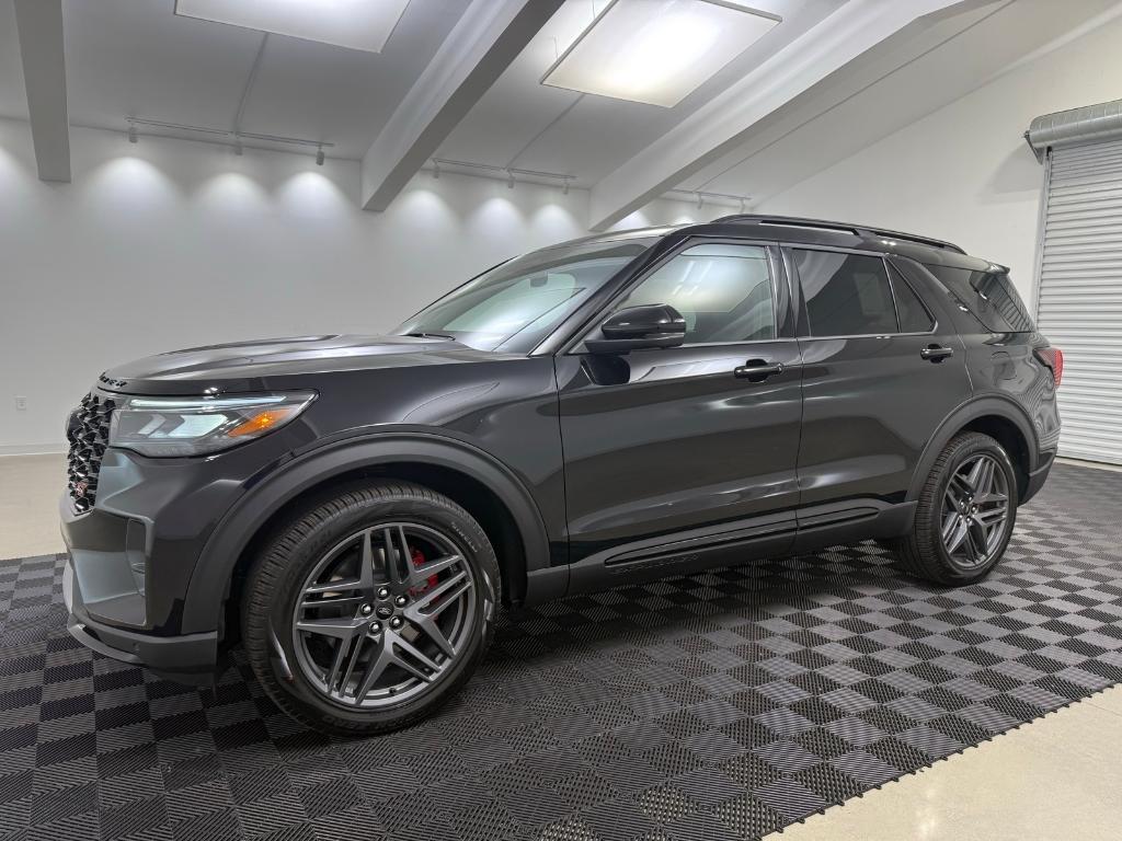 new 2025 Ford Explorer car, priced at $53,416