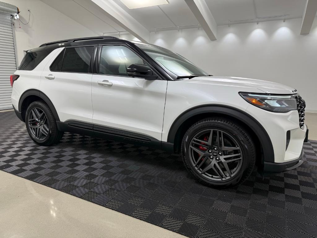 new 2025 Ford Explorer car, priced at $63,321