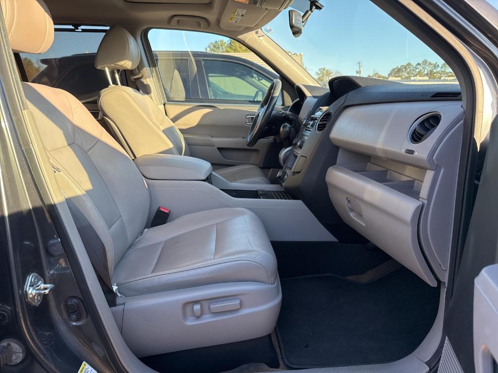 used 2013 Honda Pilot car, priced at $14,880
