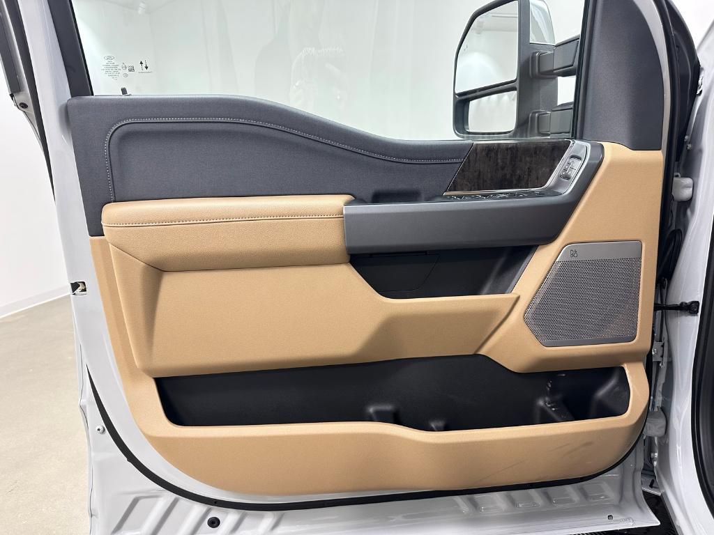 new 2025 Ford F-250 car, priced at $87,605