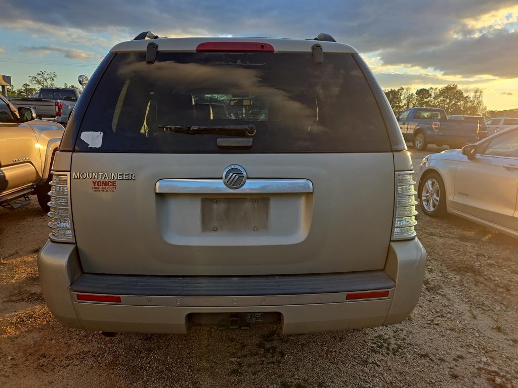 used 2006 Mercury Mountaineer car, priced at $5,880