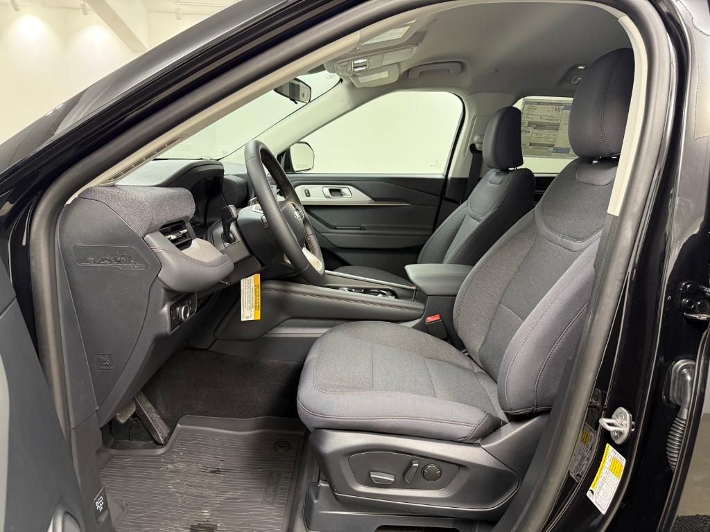 new 2025 Ford Explorer car, priced at $39,279