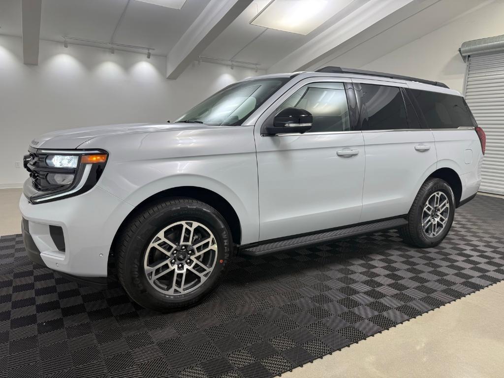 new 2025 Ford Expedition car, priced at $68,880
