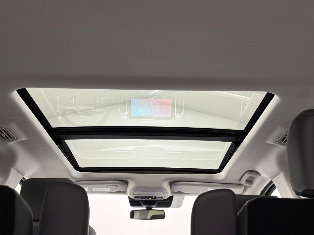 new 2025 Ford Expedition car, priced at $68,880