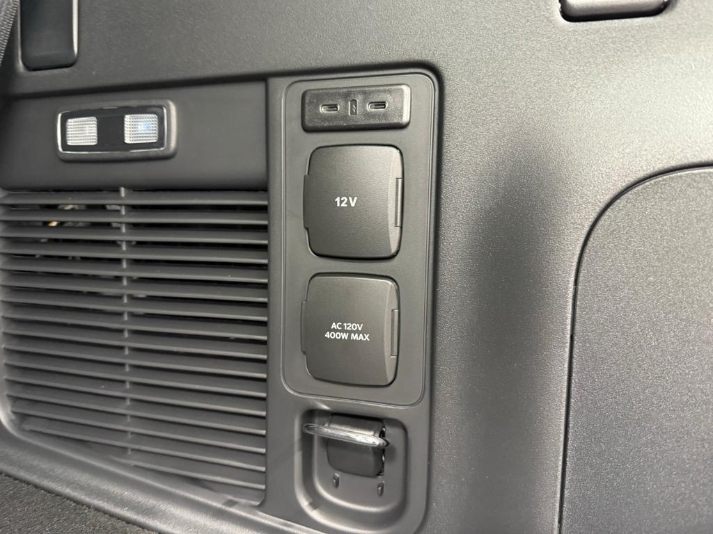 new 2025 Ford Expedition car, priced at $68,880